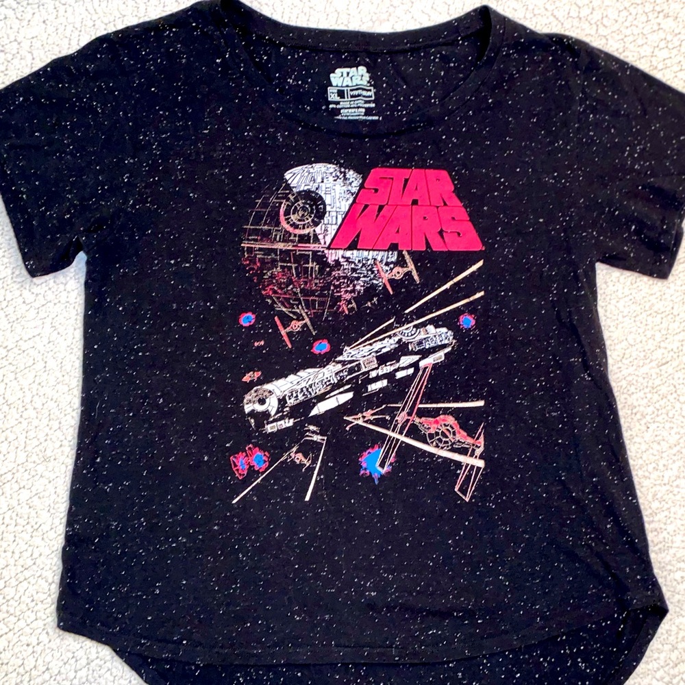 Woman’s XL Star Wars shirt